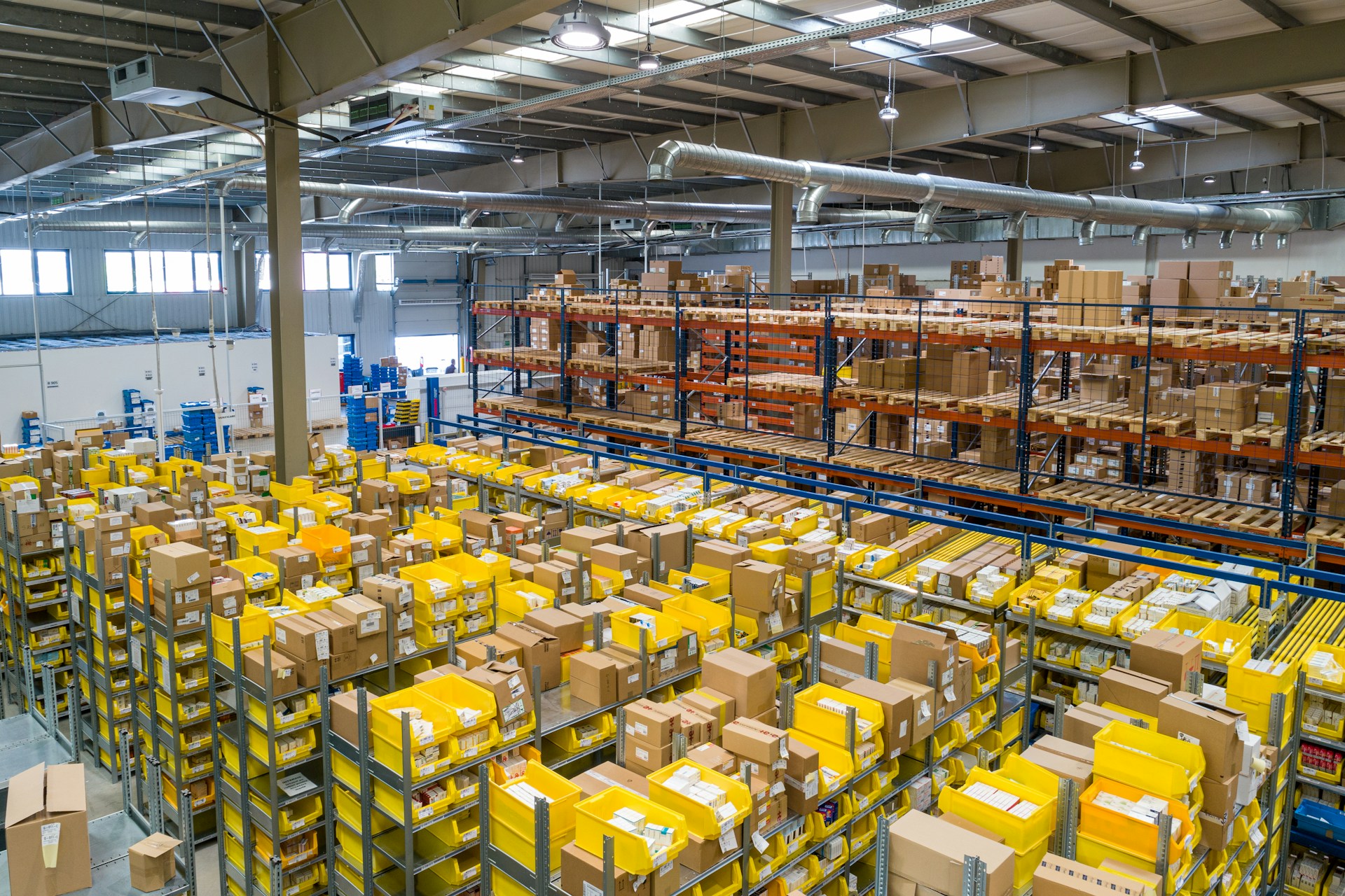 Kargo paketleri ve express teslimat